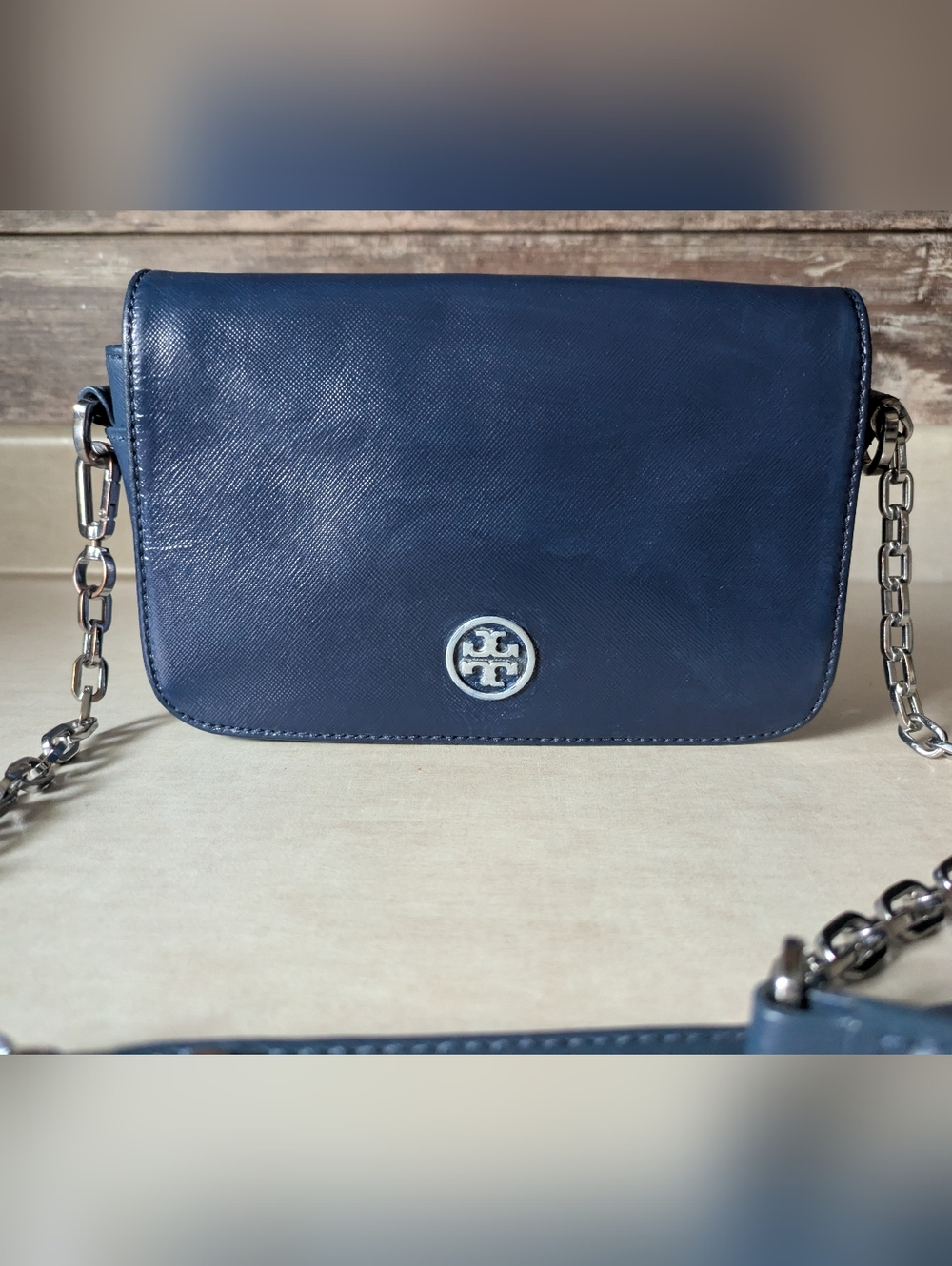 Tory Burch Robinson Deep Blue Stylish Pebbled Leather Crossbody Bag